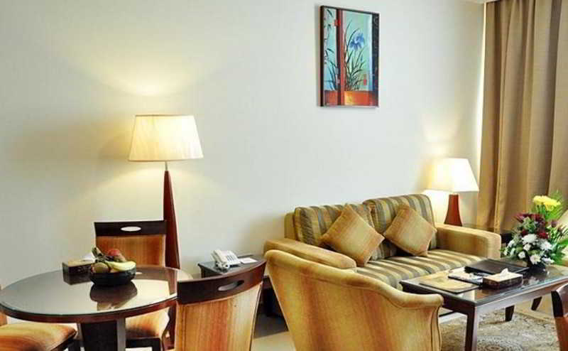 Ramee Rose Hotel Apartments Abu Dhabi Exterior foto
